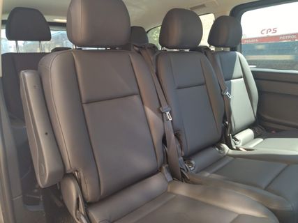 Cheap Transportation Minivan 7pax داخل الصورة