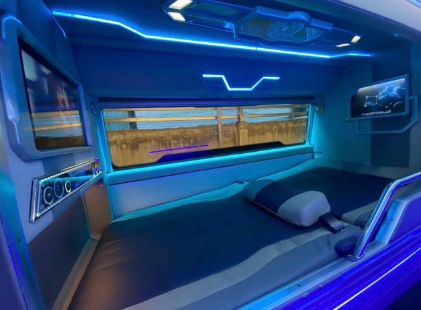 Sapa Express VIP Cabin lower berth inside photo