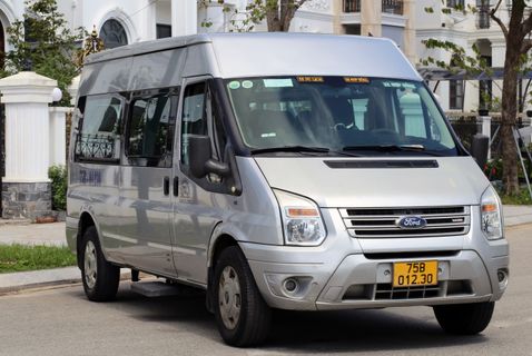 VM Travel Van 10pax 户外照片