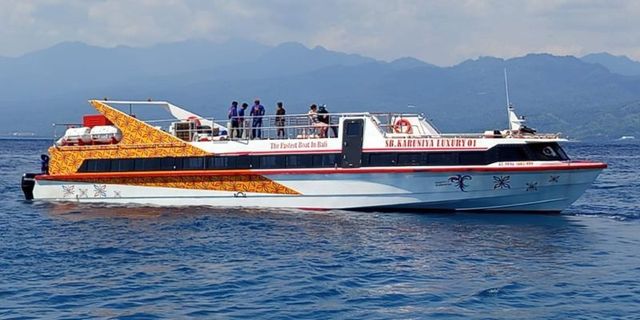 Karunia Luxury Fast Boat Speedboat inside photo