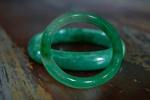 เครื่องประดับหยก