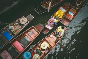 Damnoen Saduak Floating Market. Credit: Unsplash.